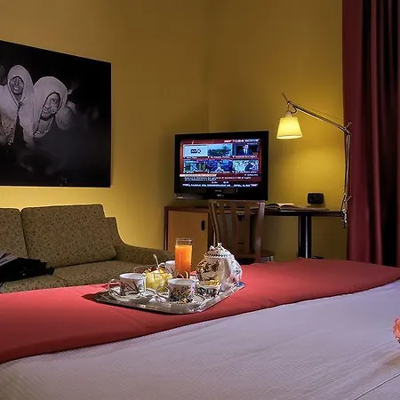 Western Park 4*