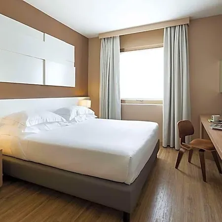 Western Park Hotel 4*