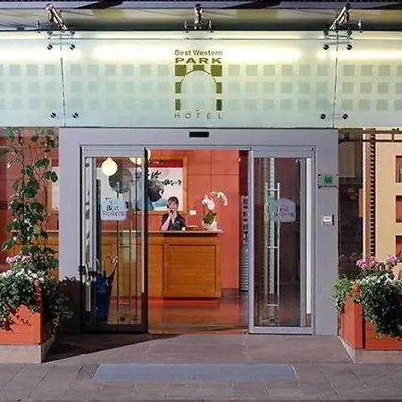 Western Park Ξενοδοχείο 4*