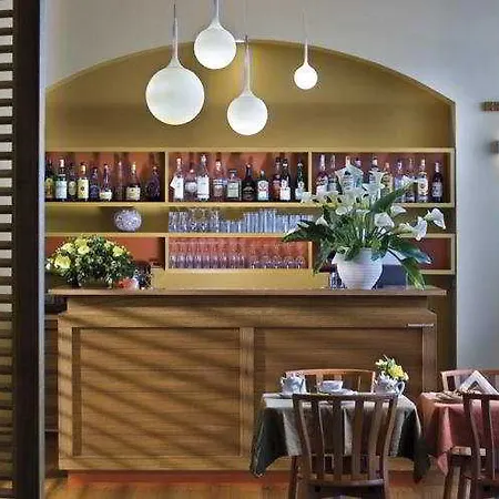 Western Park Szálloda 4*