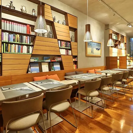 Western Park מלון